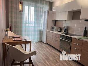 1-к квартира, посуточно, 37м2, 12/18 этаж