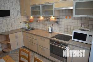 1-к квартира, посуточно, 42м2, 7/10 этаж