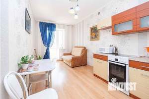 1-к квартира, посуточно, 60м2, 1/1 этаж