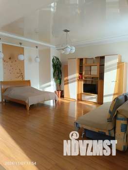 Студия квартира, посуточно, 50м2, 12/13 этаж