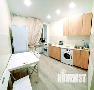 1-к квартира, посуточно, 32м2, 1/9 этаж