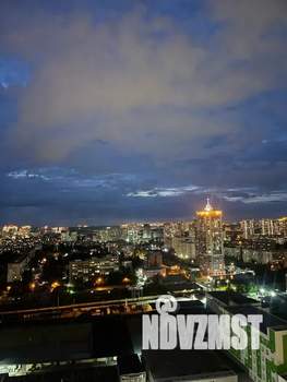 Студия квартира, посуточно, 28м2, 21/21 этаж