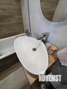 1-к квартира, посуточно, 42м2, 1/1 этаж