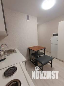 Студия квартира, посуточно, 27м2, 10/17 этаж