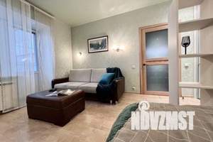 1-к квартира, посуточно, 40м2, 7/18 этаж