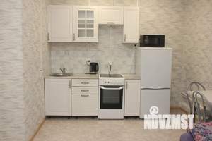 Студия квартира, посуточно, 33м2, 1/3 этаж
