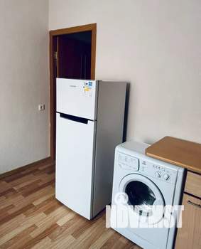 1-к квартира, посуточно, 38м2, 3/10 этаж