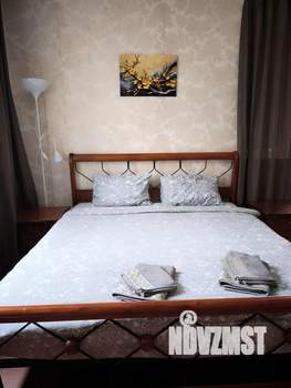 Студия квартира, посуточно, 32м2, 2/4 этаж