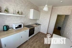 1-к квартира, посуточно, 42м2, 18/27 этаж