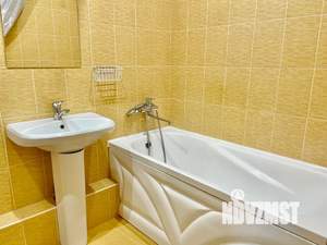 Студия квартира, посуточно, 40м2, 1/20 этаж