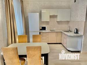 Студия квартира, посуточно, 40м2, 1/20 этаж