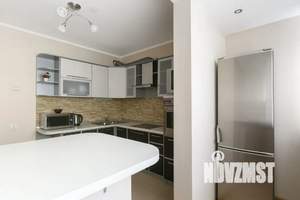 1-к квартира, посуточно, 47м2, 2/10 этаж