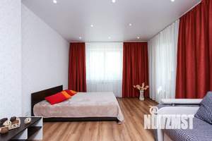 1-к квартира, посуточно, 42м2, 4/25 этаж