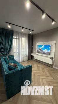 1-к квартира, посуточно, 40м2, 9/30 этаж