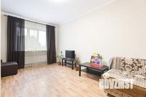 1-к квартира, посуточно, 42м2, 1/1 этаж