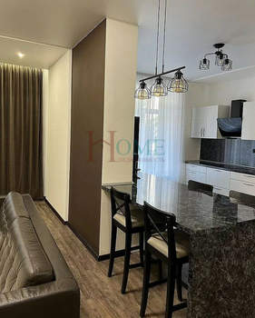 3-к квартира, на длительный срок, 130м2, 1/5 этаж