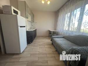 Студия квартира, посуточно, 31м2, 12/18 этаж