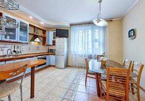 3-к квартира, на длительный срок, 145м2, 3/5 этаж