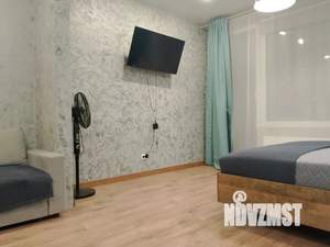 Студия квартира, посуточно, 28м2, 6/23 этаж