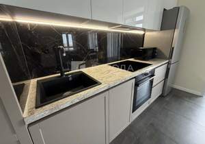 Студия квартира, на длительный срок, 37м2, 16/17 этаж