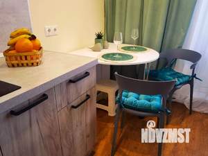 Студия квартира, посуточно, 29м2, 10/25 этаж