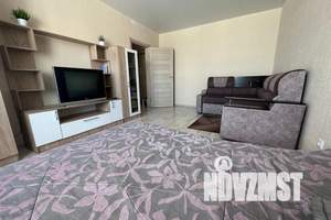 1-к квартира, посуточно, 40м2, 7/17 этаж