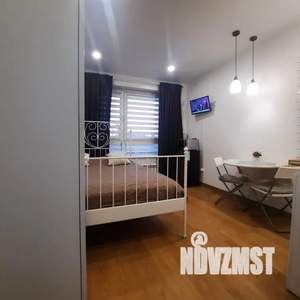 Студия квартира, посуточно, 18м2, 1/18 этаж