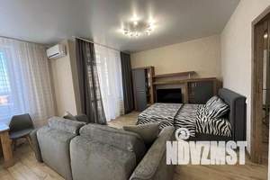 1-к квартира, посуточно, 37м2, 17/25 этаж