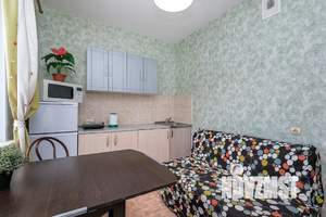 1-к квартира, посуточно, 42м2, 3/10 этаж