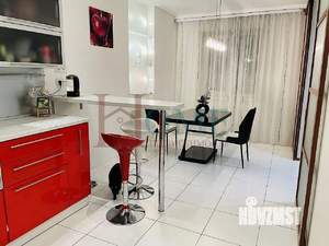 3-к квартира, на длительный срок, 114м2, 10/10 этаж