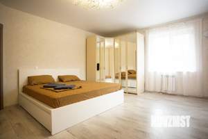 2-к квартира, посуточно, 40м2, 1/17 этаж