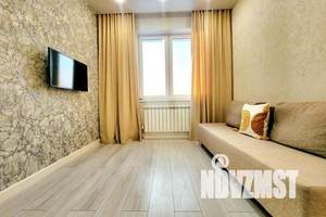 1-к квартира, посуточно, 42м2, 13/25 этаж