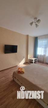 1-к квартира, посуточно, 40м2, 4/25 этаж