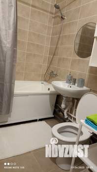 Студия квартира, посуточно, 35м2, 14/24 этаж