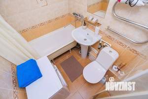 1-к квартира, посуточно, 49м2, 1/1 этаж