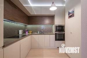 2-к квартира, посуточно, 61м2, 18/24 этаж
