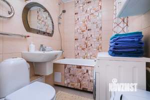 2-к квартира, посуточно, 47м2, 1/1 этаж