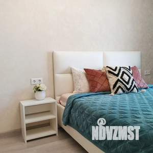 1-к квартира, посуточно, 38м2, 7/17 этаж