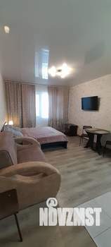 Студия квартира, посуточно, 30м2, 10/18 этаж