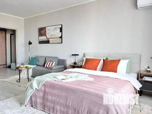 Студия квартира, посуточно, 45м2, 13/25 этаж