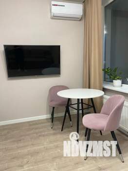 Студия квартира, посуточно, 30м2, 10/23 этаж