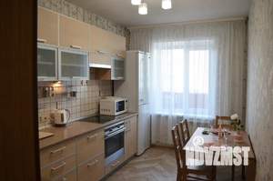 1-к квартира, посуточно, 42м2, 7/10 этаж