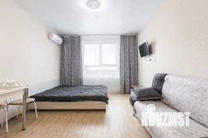 Студия квартира, посуточно, 28м2, 7/25 этаж