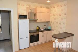 Студия квартира, посуточно, 28м2, 1/9 этаж