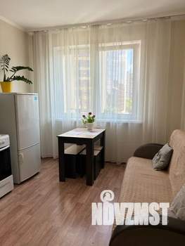 1-к квартира, посуточно, 42м2, 4/25 этаж