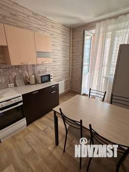 1-к квартира, посуточно, 38м2, 10/22 этаж