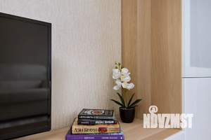 1-к квартира, посуточно, 37м2, 8/10 этаж