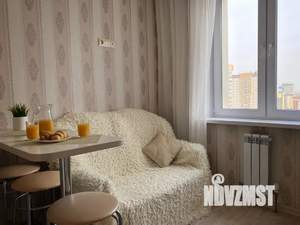 1-к квартира, посуточно, 39м2, 20/25 этаж