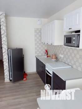 Студия квартира, посуточно, 36м2, 3/17 этаж