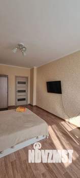 1-к квартира, посуточно, 42м2, 4/25 этаж